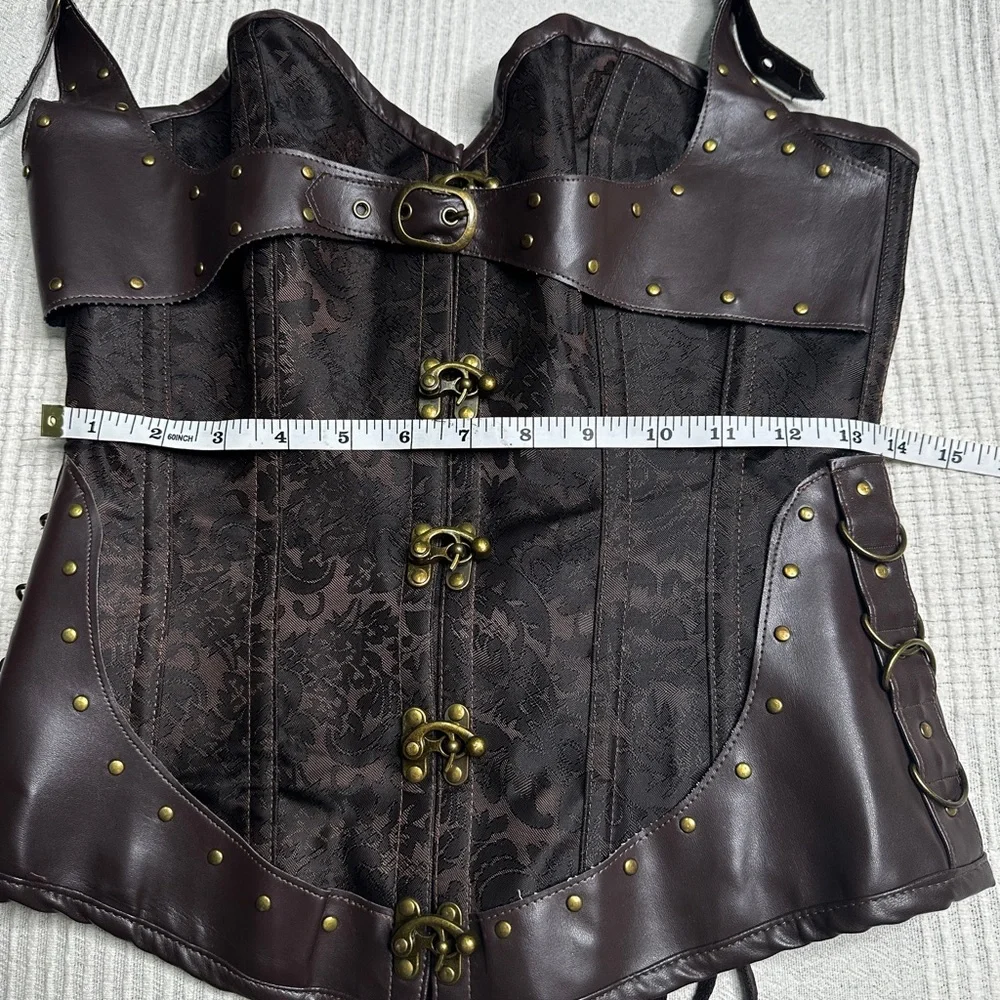 Vintage Corset with Buckle Details - Picture 10 of 10